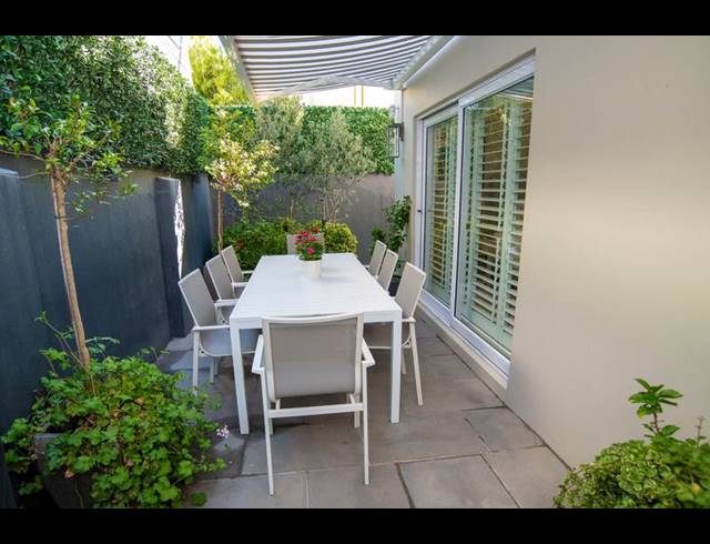 2 BEDROOM PROPERTY TO RENT IN GREEN POINT